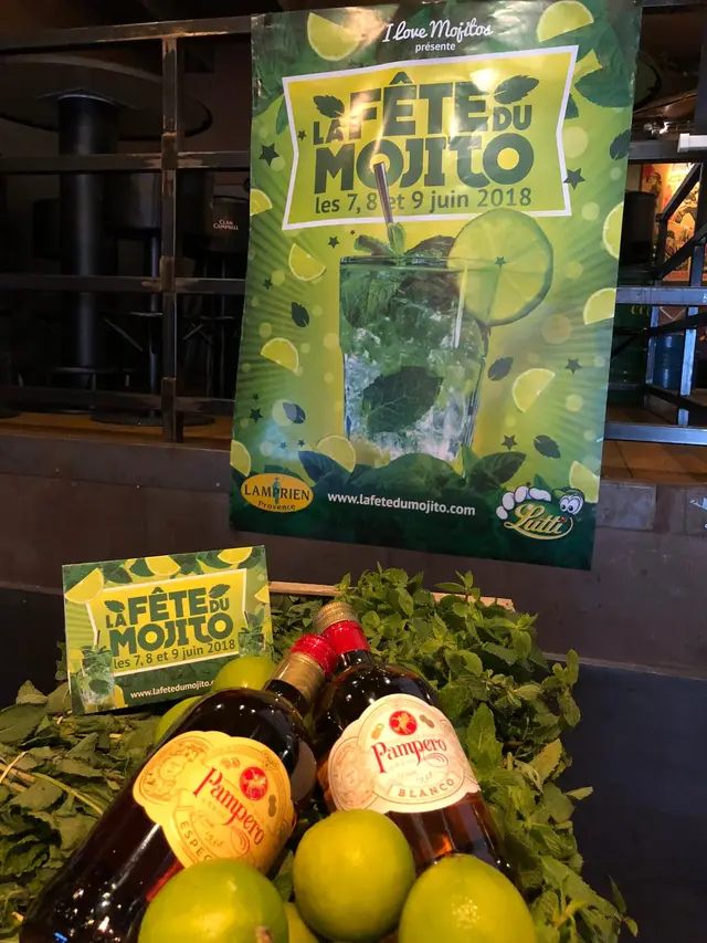 Bar décoré aux couleurs de la Fête du Mojito 2018